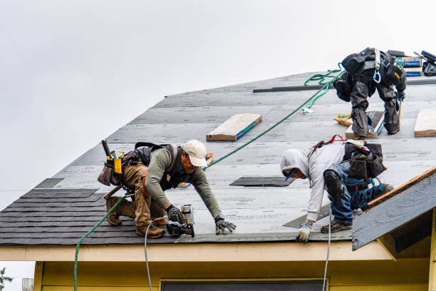 Professional Gutter Installation technician working in Wynantskill, NY